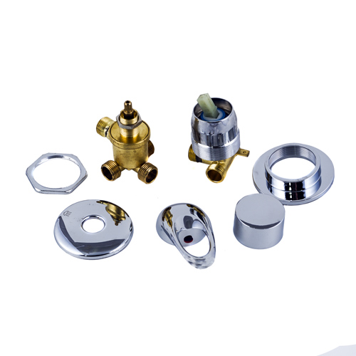 Смеситель на 4 режима, гайка (универсальный) прижимная гайка металл.